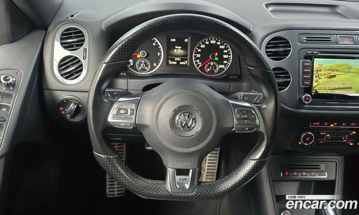 Volkswagen Tiguan 2015 2.0 автомат (гидро), фото 13