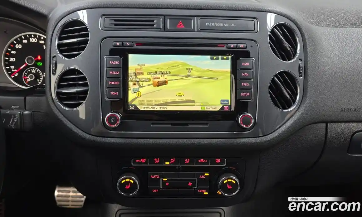 Volkswagen Tiguan 2015 2.0 автомат (гидро), фото 14
