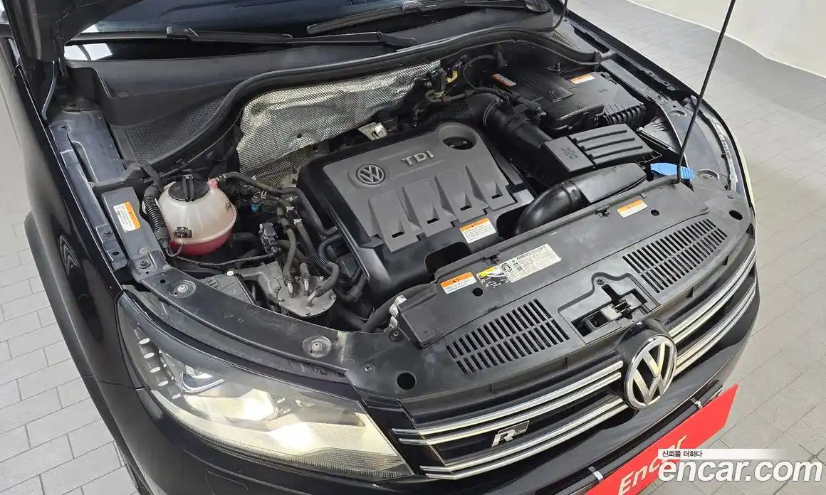 Volkswagen Tiguan 2015 2.0 автомат (гидро), фото 6