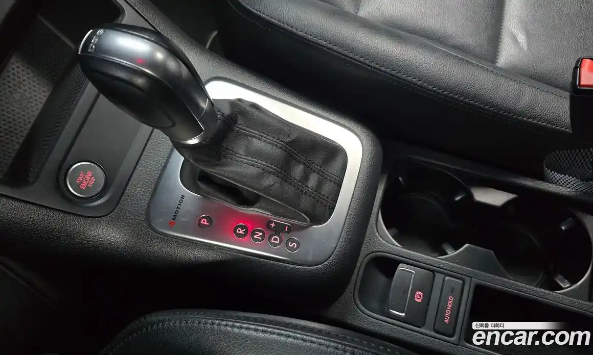 Volkswagen Tiguan 2015 2.0 автомат (гидро), фото 9