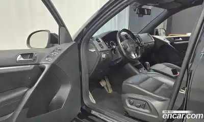 Volkswagen Tiguan 2015 2.0 автомат (гидро), миниатюра 10