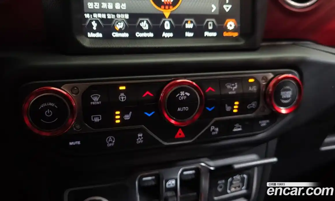 Jeep Wrangler 2023 2.0 автомат (гидро), фото 18
