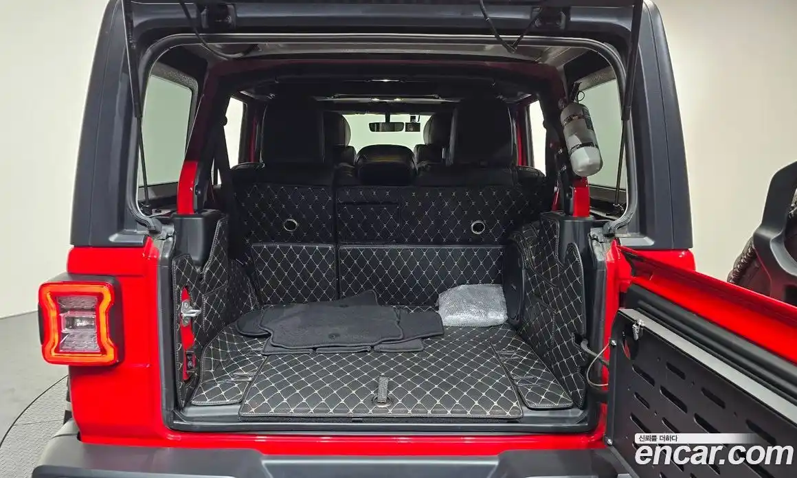Jeep Wrangler 2023 2.0 автомат (гидро), фото 23