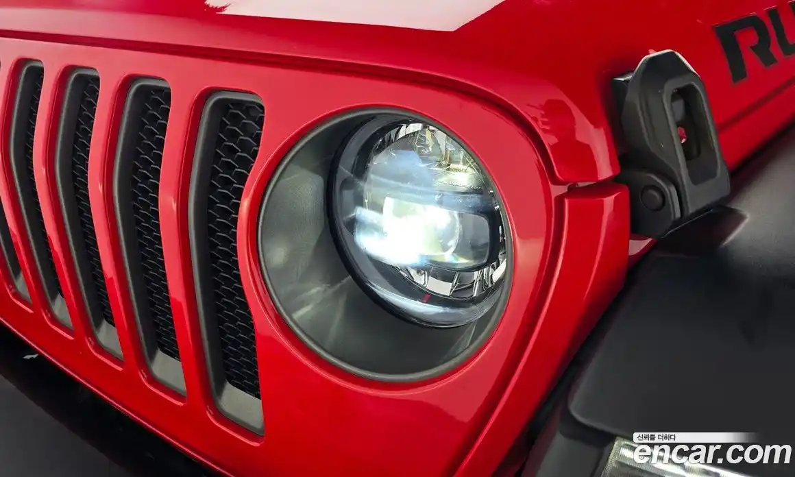 Jeep Wrangler 2023 2.0 автомат (гидро), фото 7