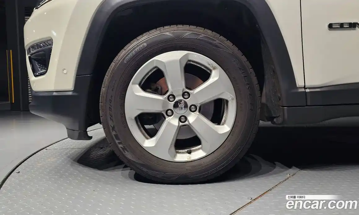 Jeep Compass 2021 2.4 автомат (гидро), фото 5