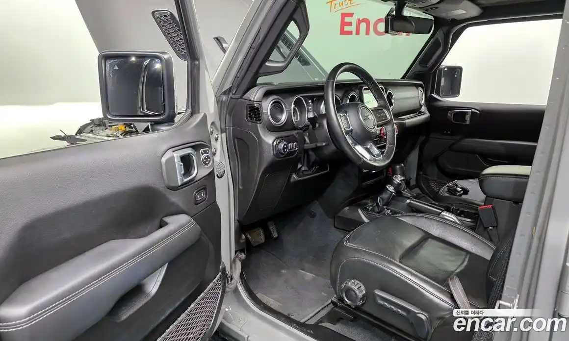 Jeep Wrangler 2022 2.0 автомат (гидро), фото 13