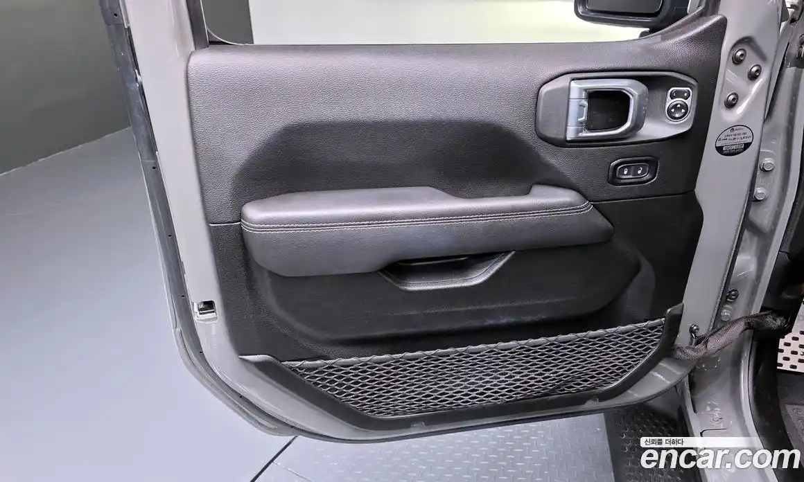 Jeep Wrangler 2022 2.0 автомат (гидро), фото 14