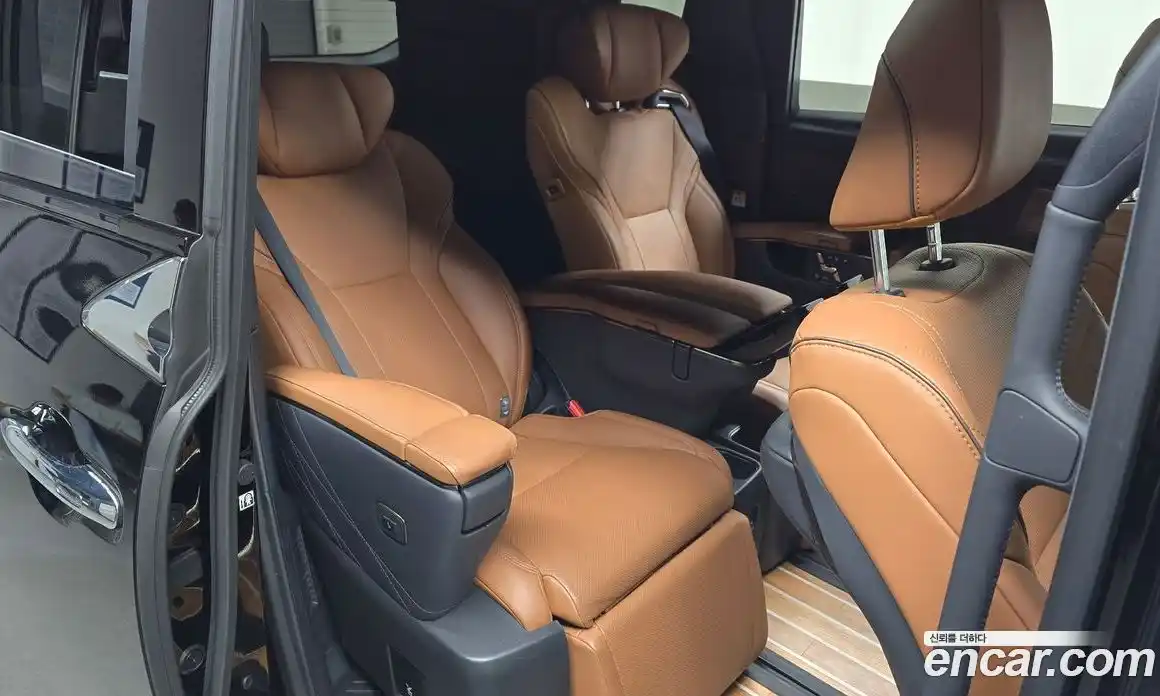 Toyota Alphard 2025 2.5 автомат (гидро), фото 11