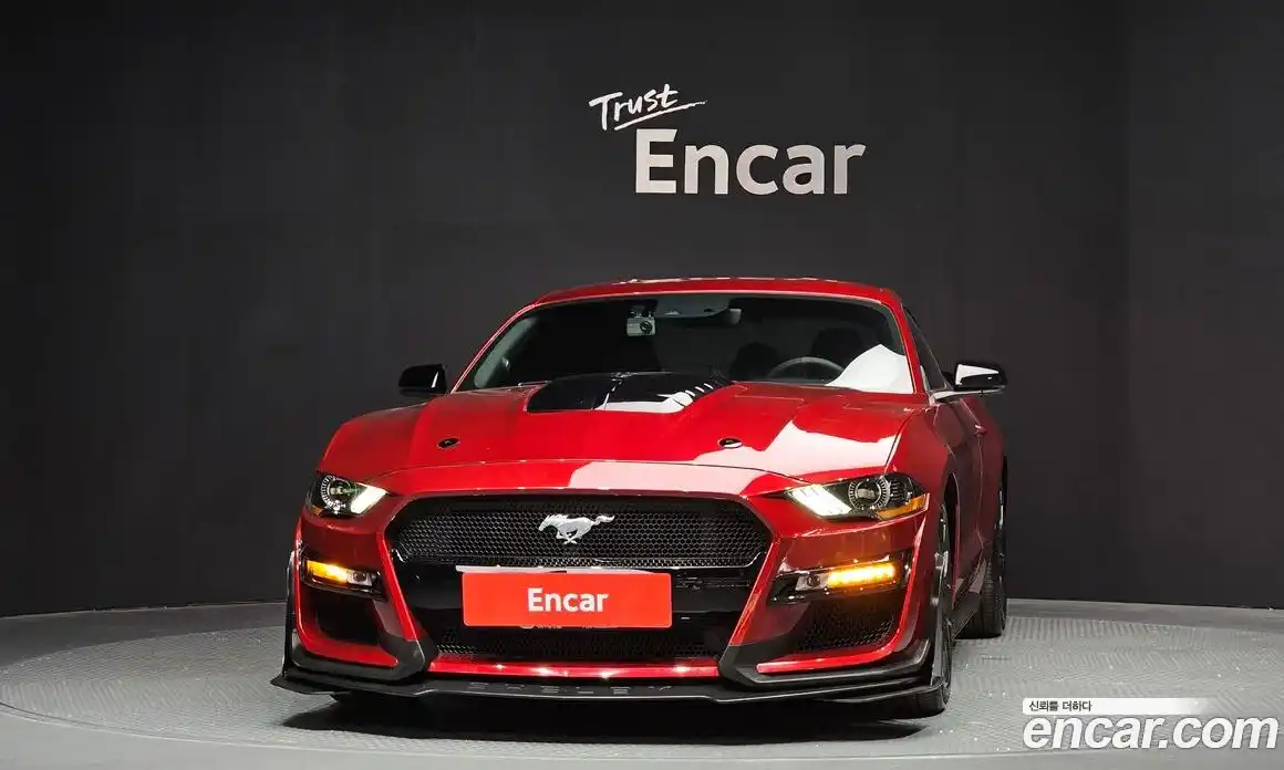 Ford Mustang 2018 2.3 автомат (гидро), фото 3