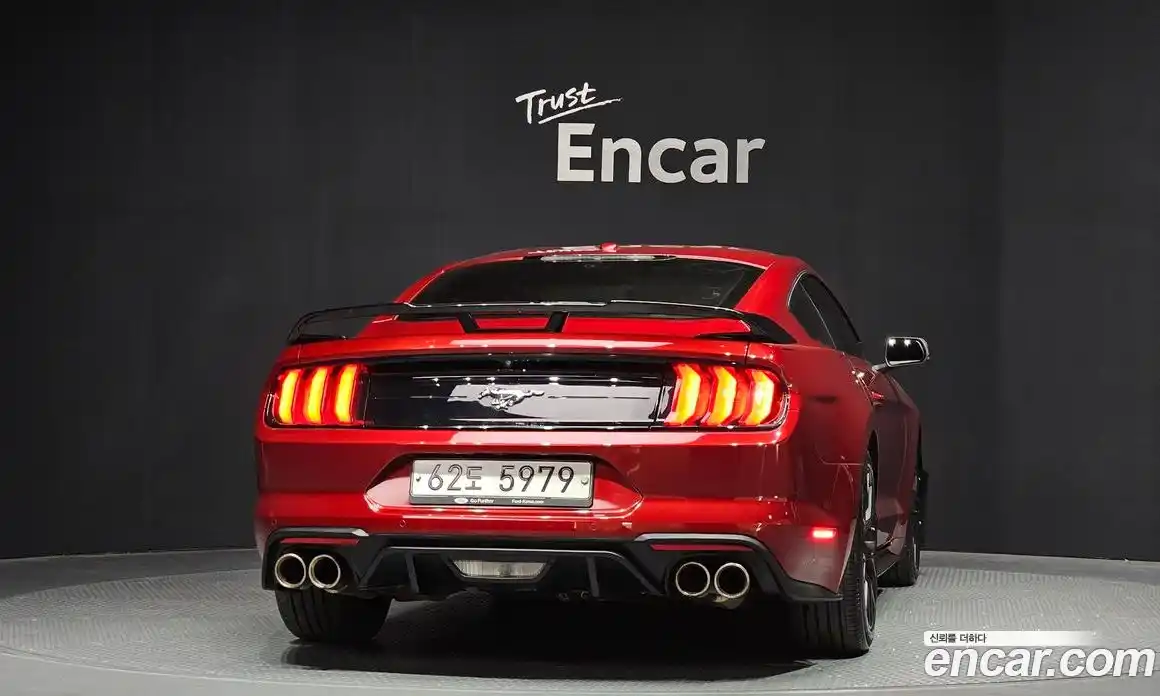 Ford Mustang 2018 2.3 автомат (гидро), фото 4