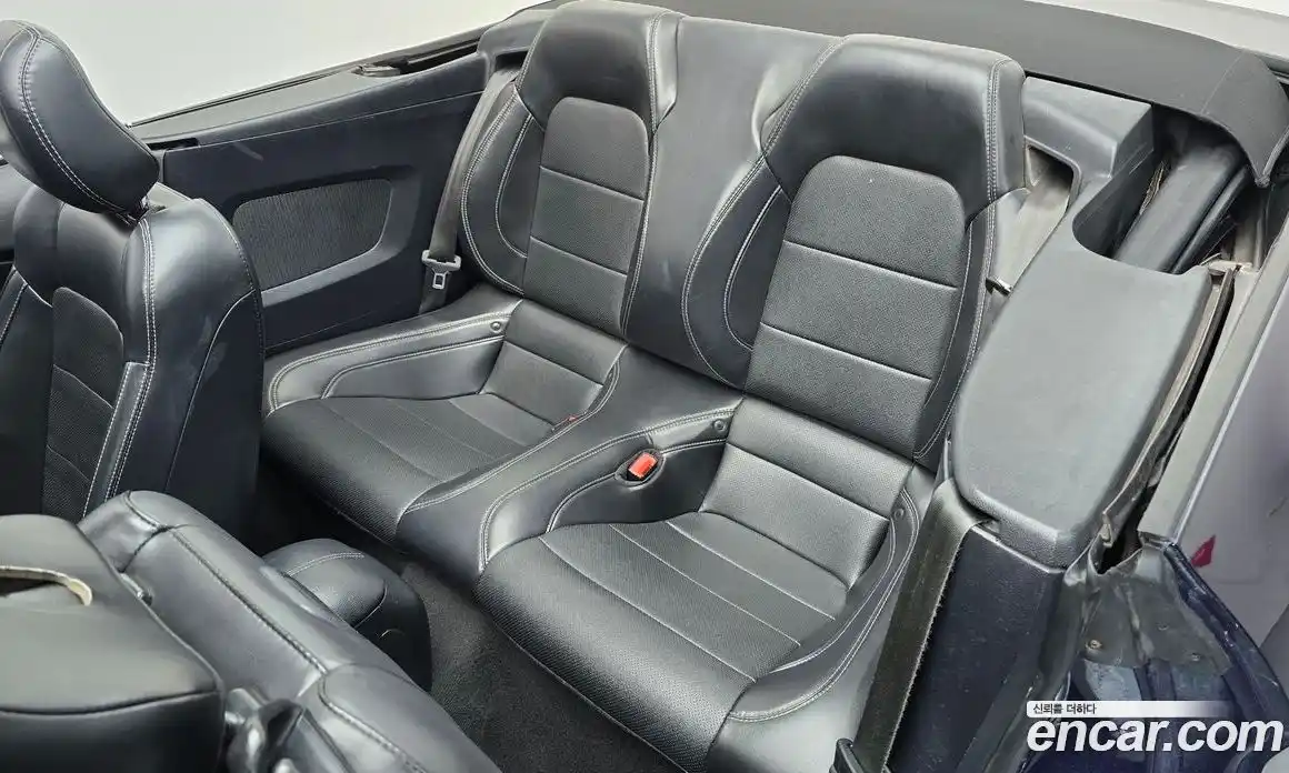 Ford Mustang 2020 2.3 автомат (гидро), фото 17
