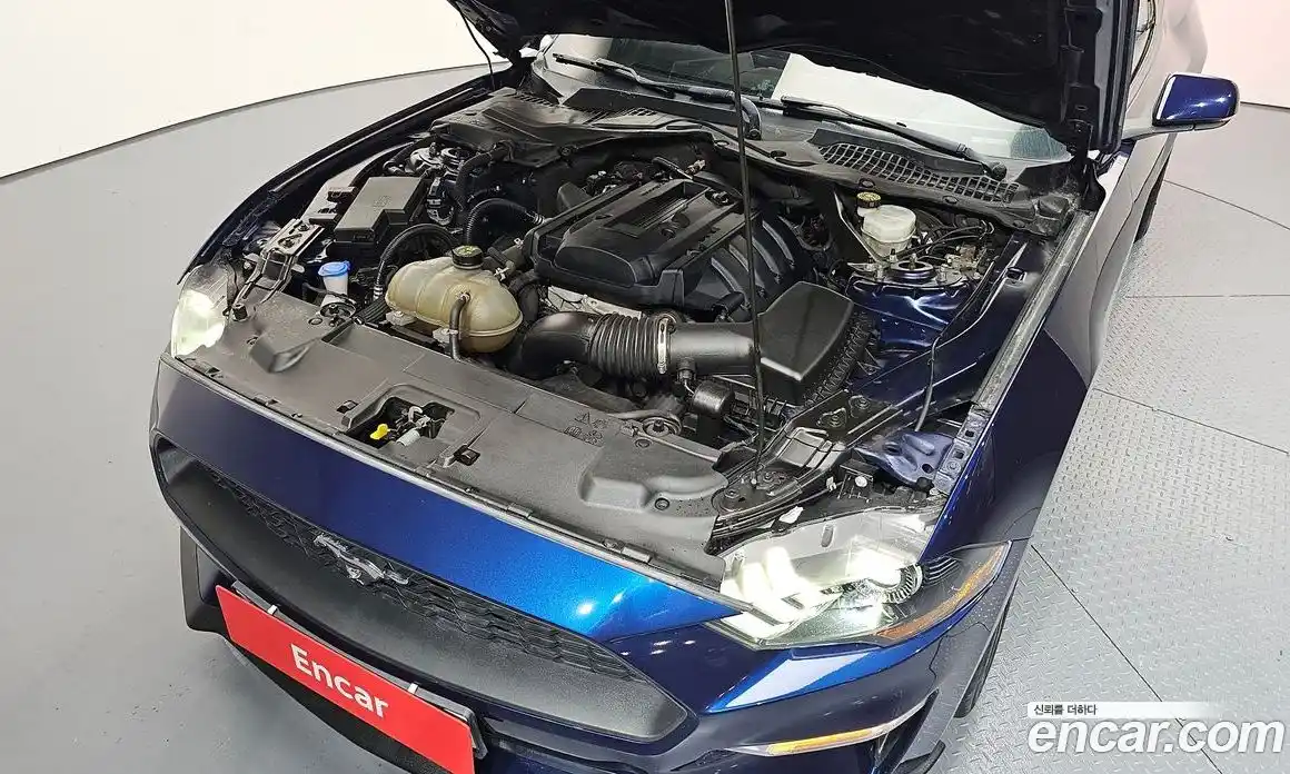 Ford Mustang 2020 2.3 автомат (гидро), фото 6