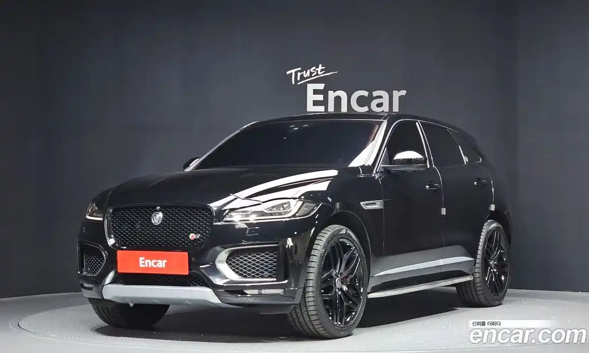 Jaguar F-Pace 2017 3.0 автомат (гидро), фото 1 Jaguar F-Pace 2017 3.0 автомат (гидро), фото 1