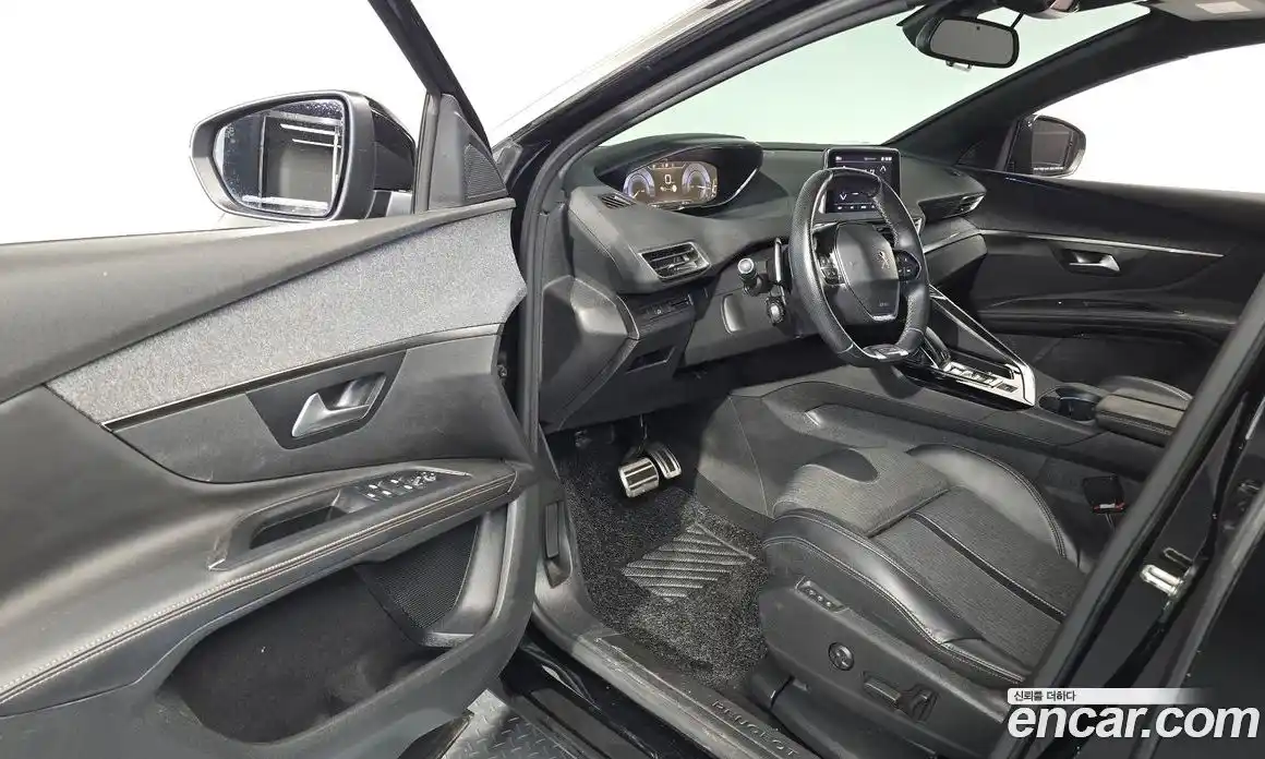 Peugeot 5008 2019 1.5 автомат (гидро), фото 13