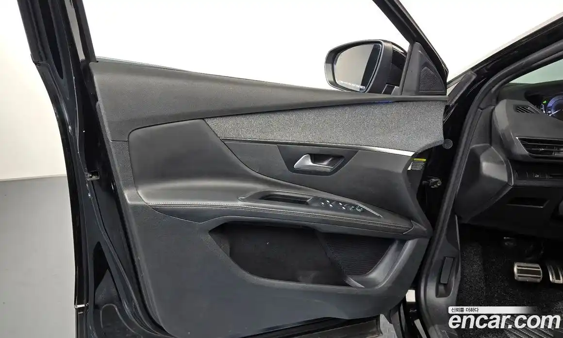 Peugeot 5008 2019 1.5 автомат (гидро), фото 14