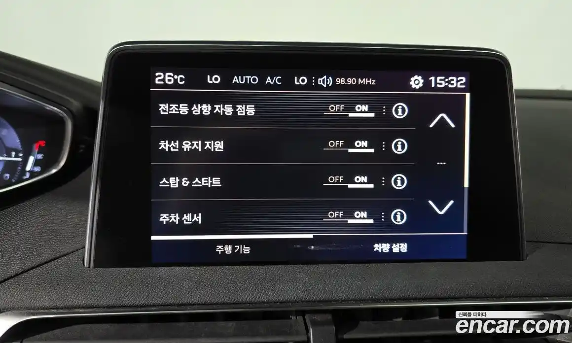 Peugeot 5008 2019 1.5 автомат (гидро), фото 30