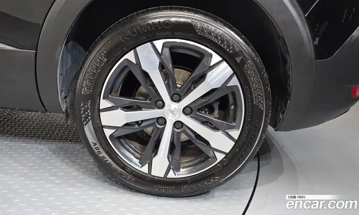 Peugeot 5008 2019 1.5 автомат (гидро), фото 7