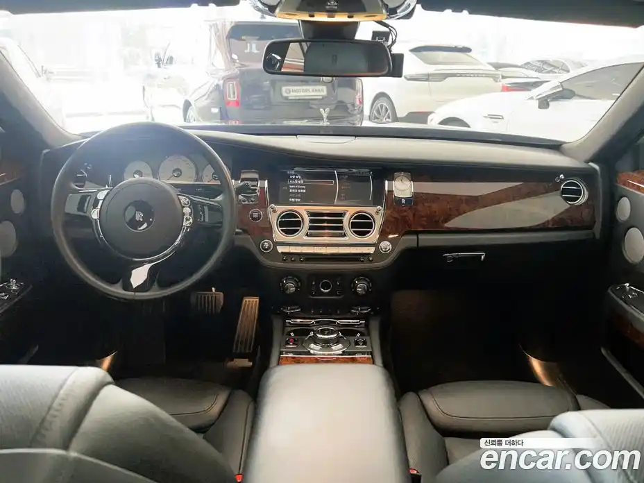 Rolls-Royce Ghost 2018 6.6 автомат (гидро), фото 7 Rolls-Royce Ghost 2018 6.6 автомат (гидро), фото 7