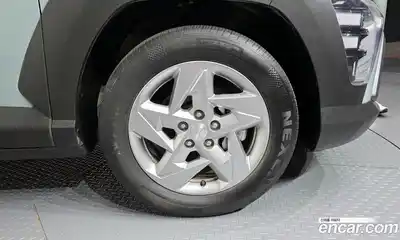 Hyundai Kona 2023 1.6 автомат (гидро), миниатюра 5