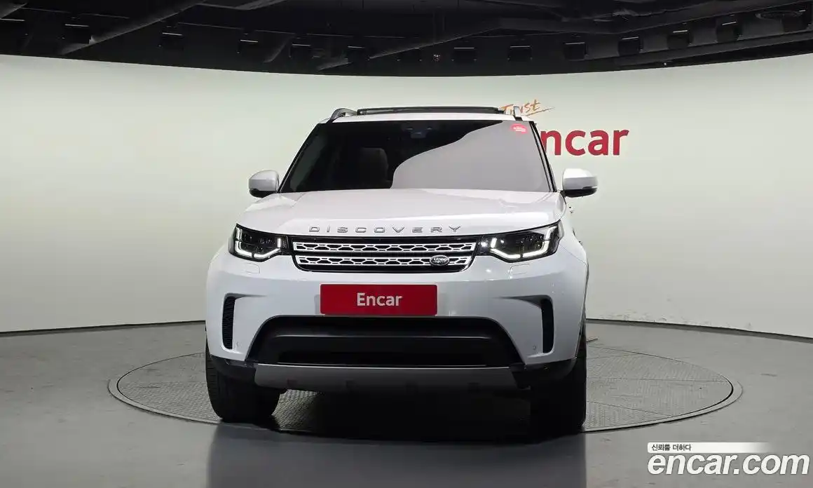 Land Rover Discovery 2019 3.0 автомат (гидро), фото 3