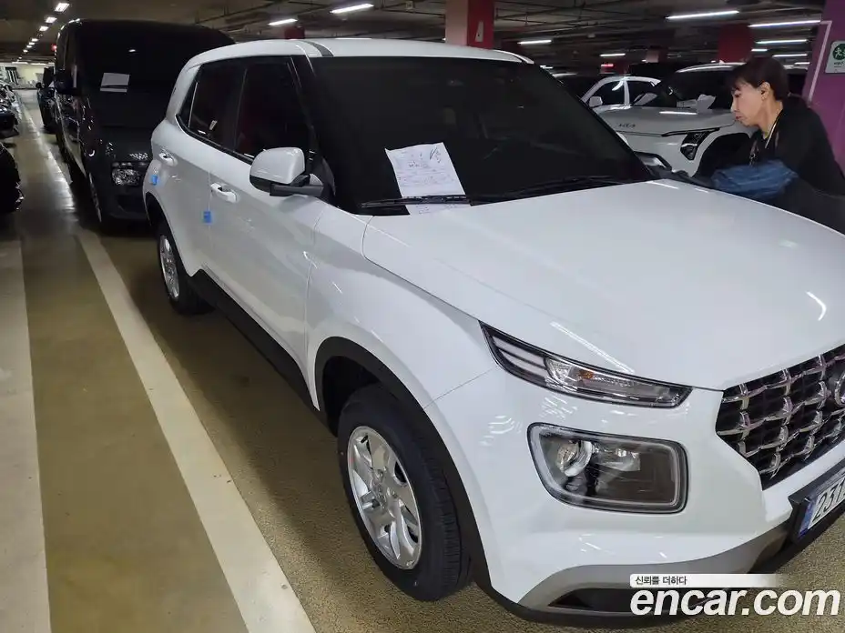 Hyundai Venue 2026 1.6 автомат (гидро), фото 9