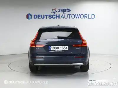 Volvo V60 2024 2.0 автомат (гидро), миниатюра 4