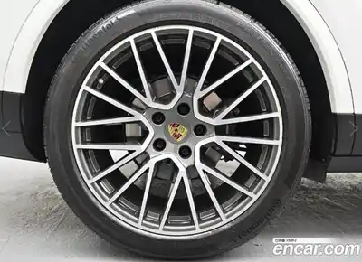 Porsche Cayenne 2023 3.0 автомат (гидро), миниатюра 5
