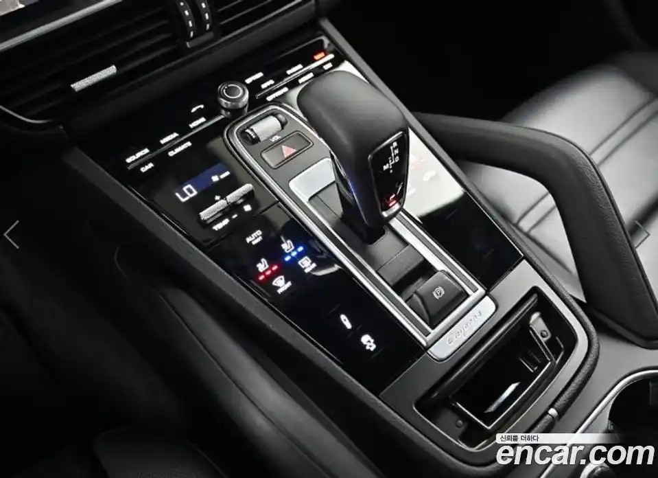 Porsche Cayenne 2023 3.0 автомат (гидро), фото 9