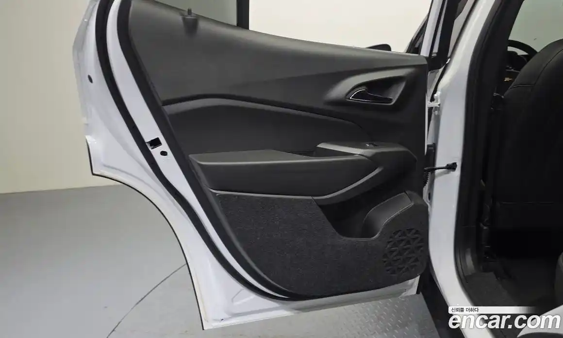 Chevrolet Trax 2023 1.2 автомат (гидро), фото 15