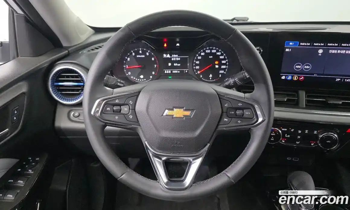 Chevrolet Trax 2023 1.2 автомат (гидро), фото 21