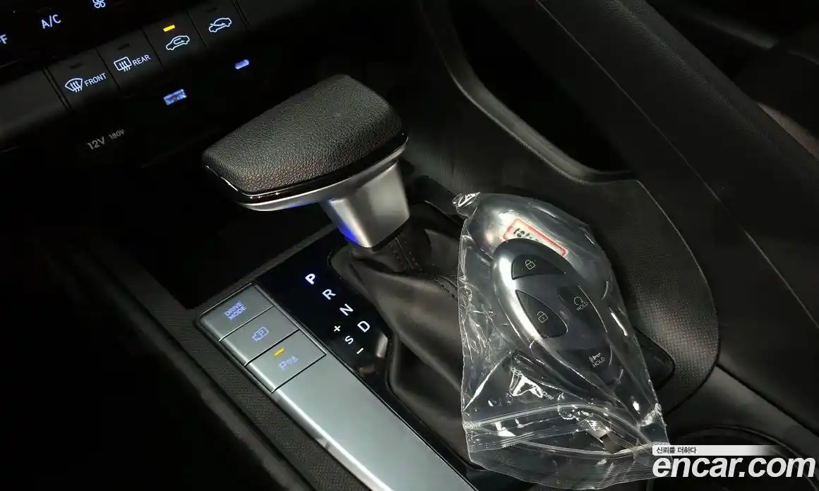Hyundai Avante 2025 1.6 автомат (гидро), фото 12