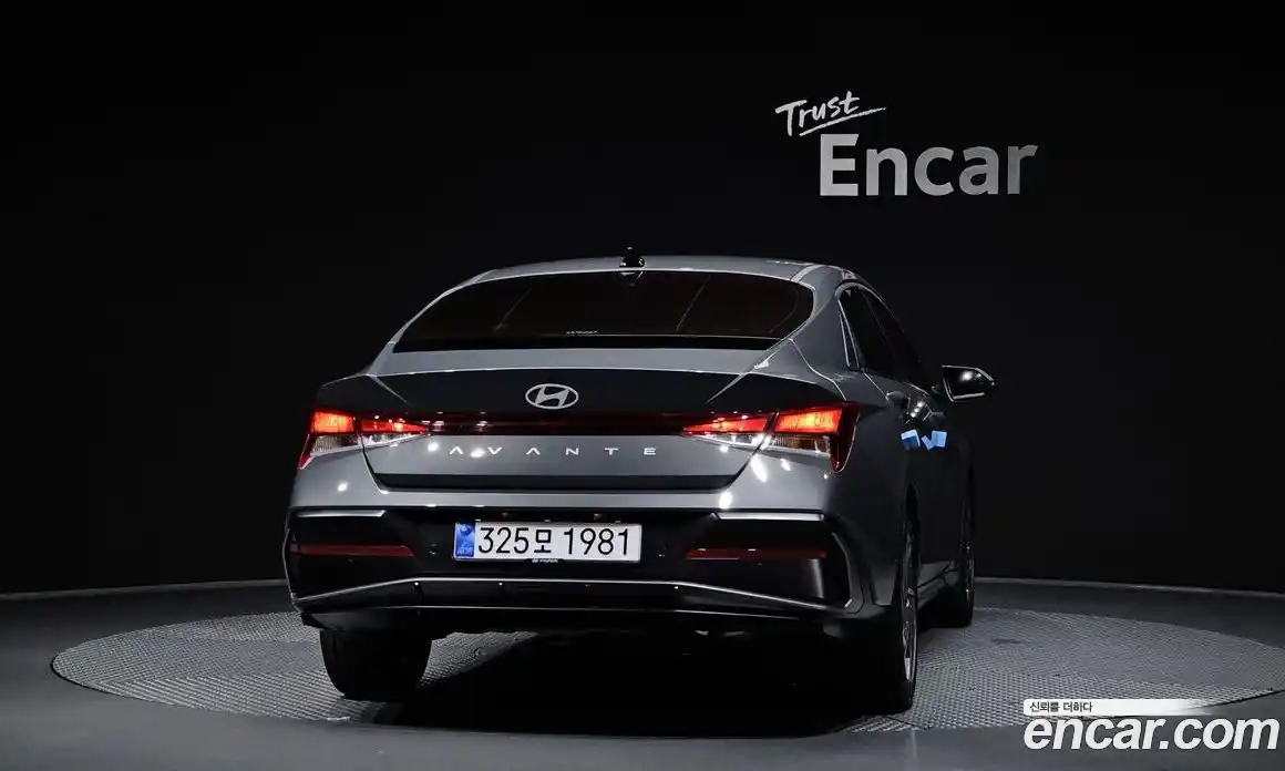 Hyundai Avante 2025 1.6 автомат (гидро), фото 4