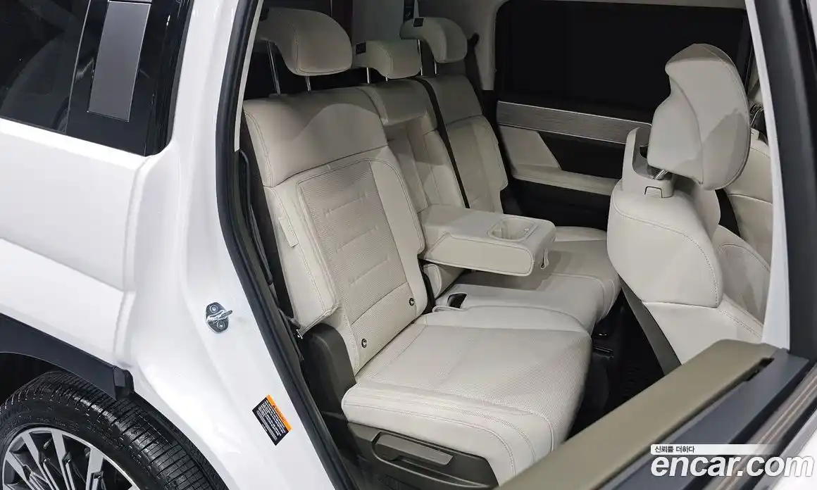 Hyundai Santa Fe 2025 2.5 автомат (гидро), фото 17