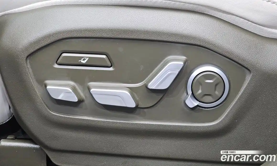 Hyundai Santa Fe 2025 2.5 автомат (гидро), фото 32