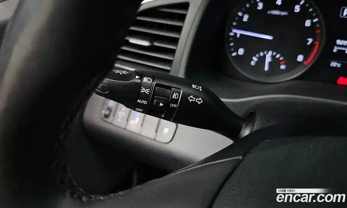 Hyundai Avante 2017 1.6 автомат (гидро), фото 25