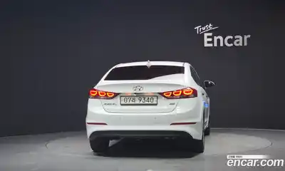 Hyundai Avante 2017 1.6 автомат (гидро), миниатюра 4
