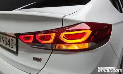 Hyundai Avante 2017 1.6 автомат (гидро), миниатюра 9