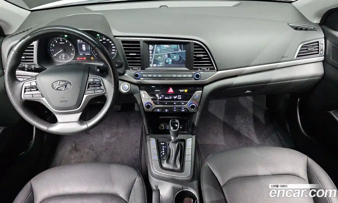 Hyundai Avante 2017 1.6 автомат (гидро), фото 10