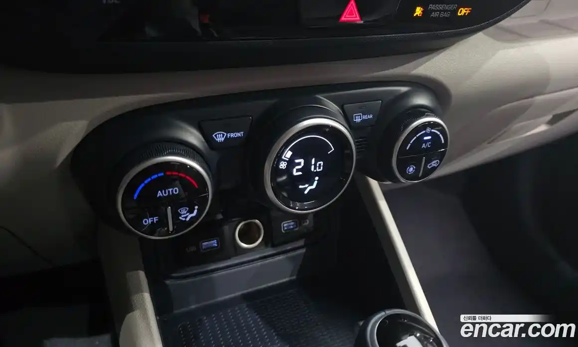 Hyundai Venue 2022 1.6 автомат (гидро), фото 26