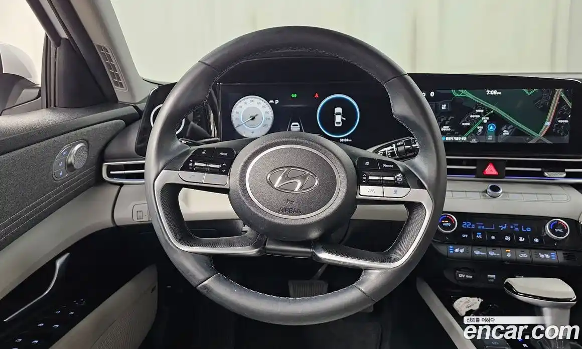 Hyundai Avante 2022 1.6 автомат (гидро), фото 13