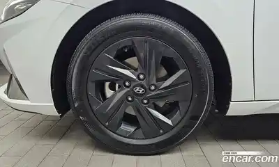 Hyundai Avante 2022 1.6 автомат (гидро), миниатюра 5