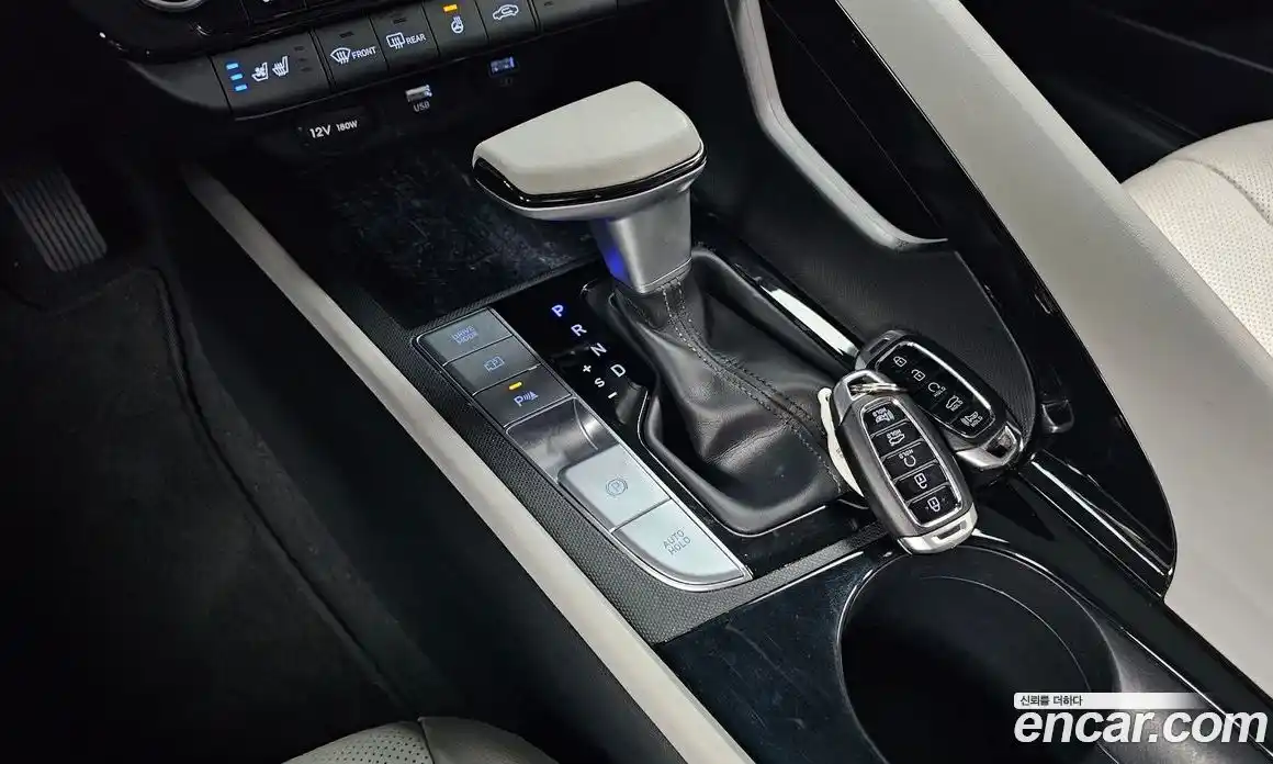 Hyundai Avante 2022 1.6 автомат (гидро), фото 9