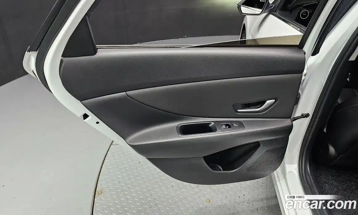 Hyundai Avante 2020 1.6 автомат (гидро), фото 15