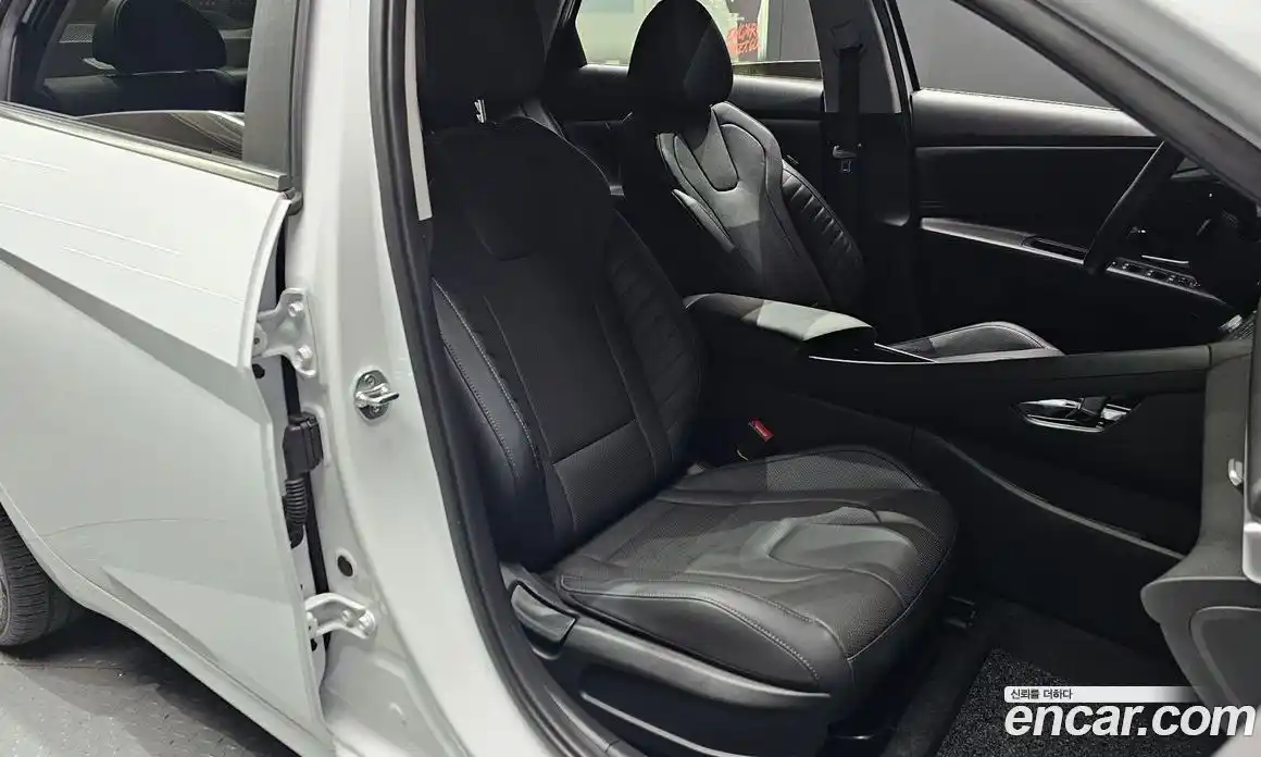 Hyundai Avante 2020 1.6 автомат (гидро), фото 16