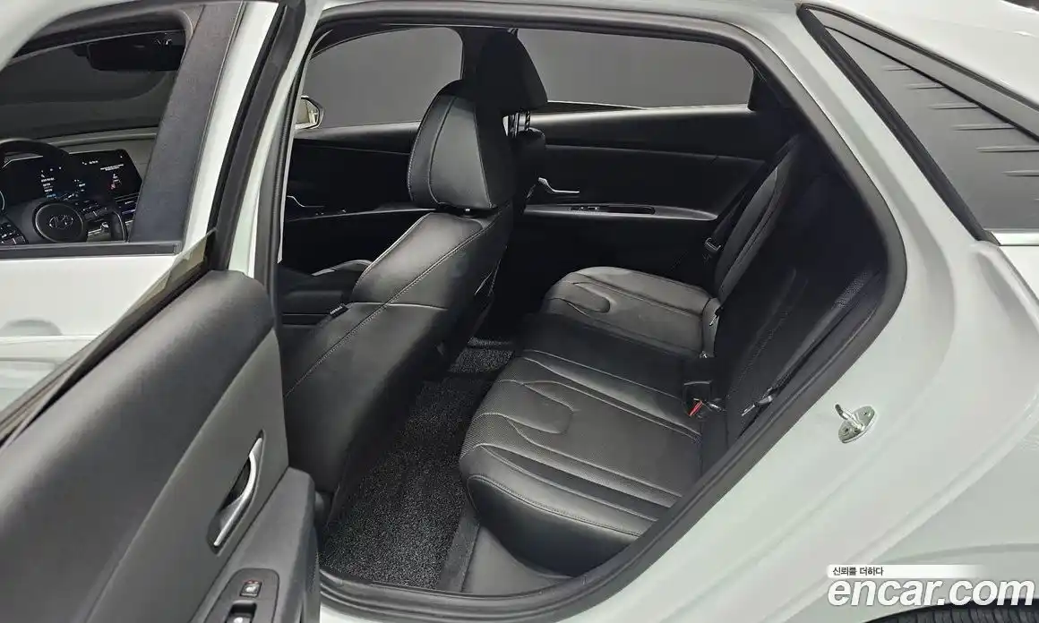 Hyundai Avante 2020 1.6 автомат (гидро), фото 18