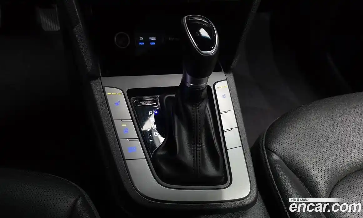 Hyundai Avante 2019 1.6 автомат (гидро), фото 12