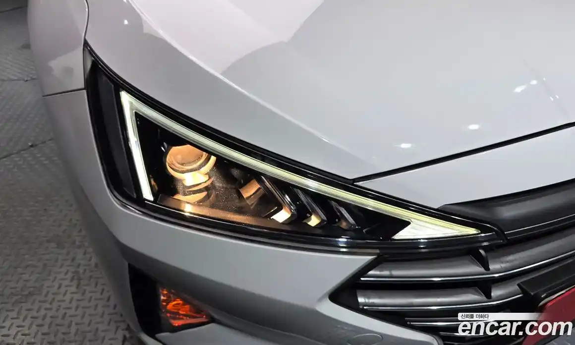 Hyundai Avante 2019 1.6 автомат (гидро), фото 8