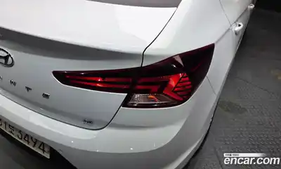 Hyundai Avante 2019 1.6 автомат (гидро), миниатюра 9