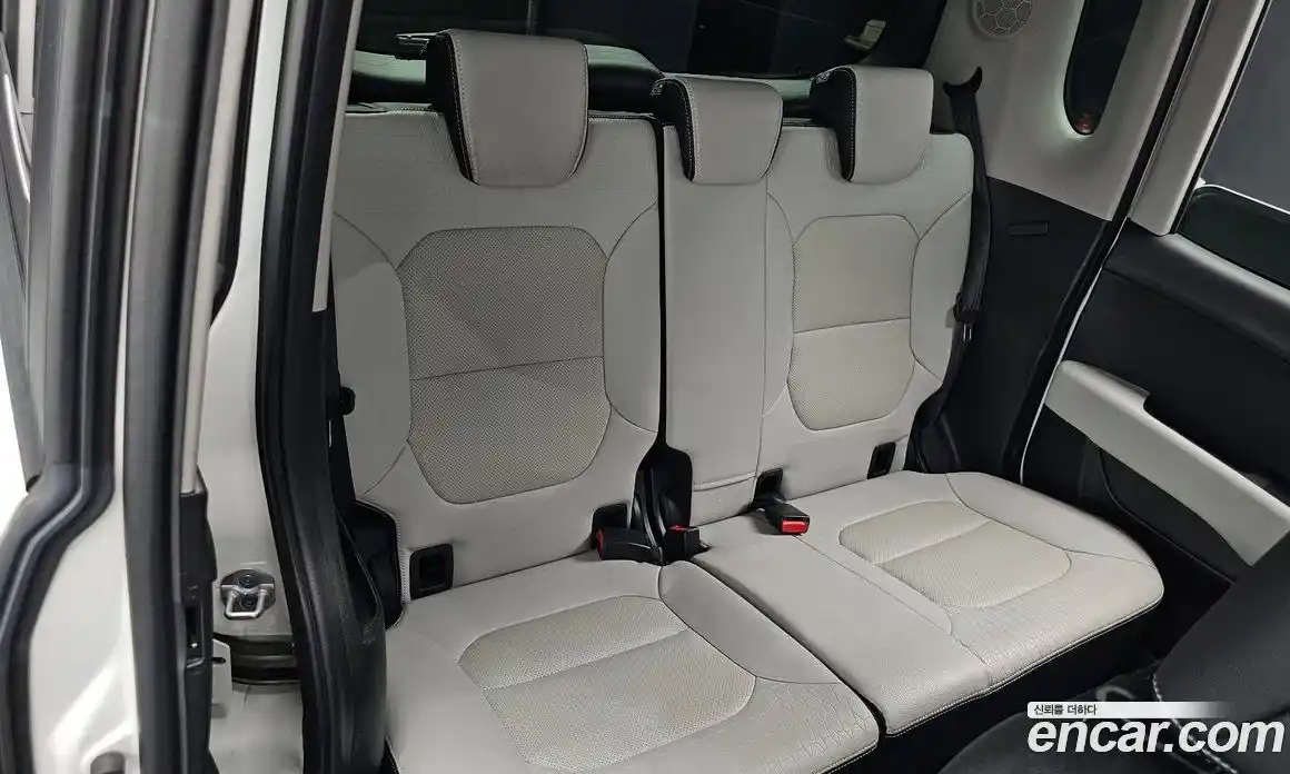 Kia Ray 2022 1.0 автомат (гидро), фото 16