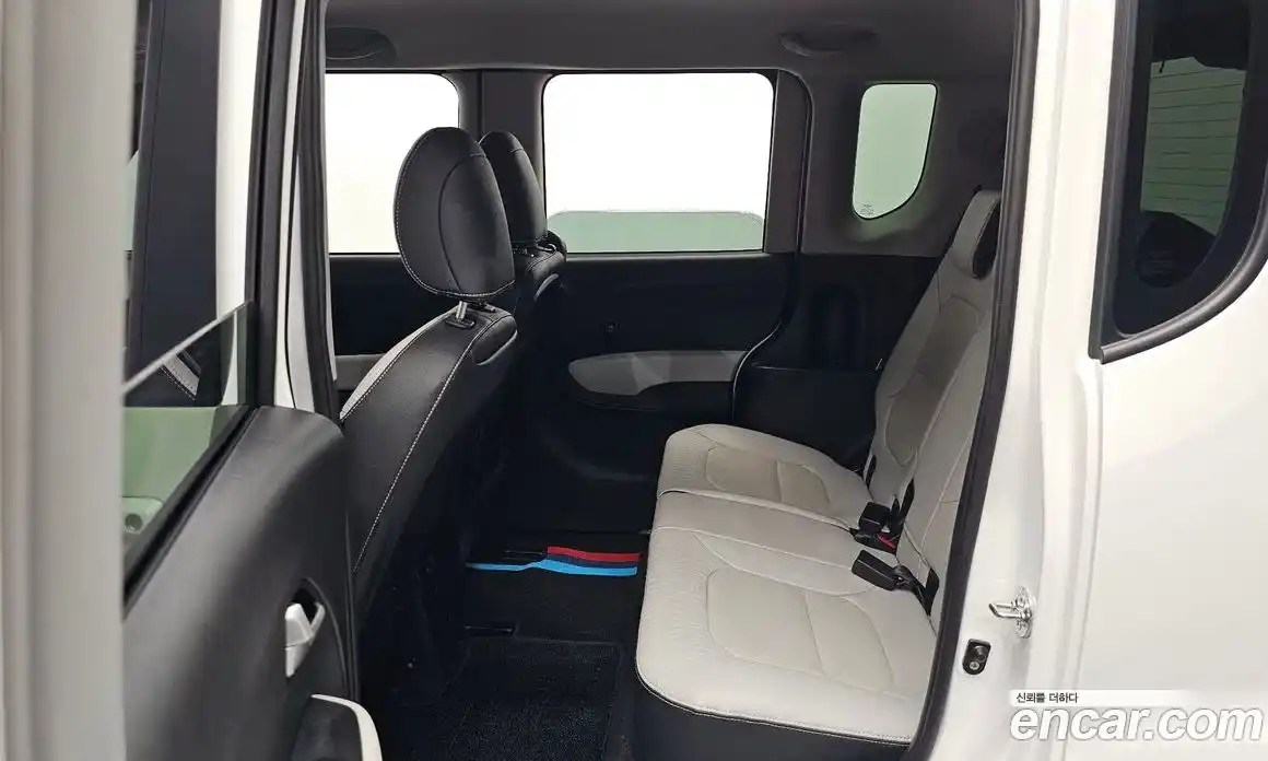 Kia Ray 2022 1.0 автомат (гидро), фото 17
